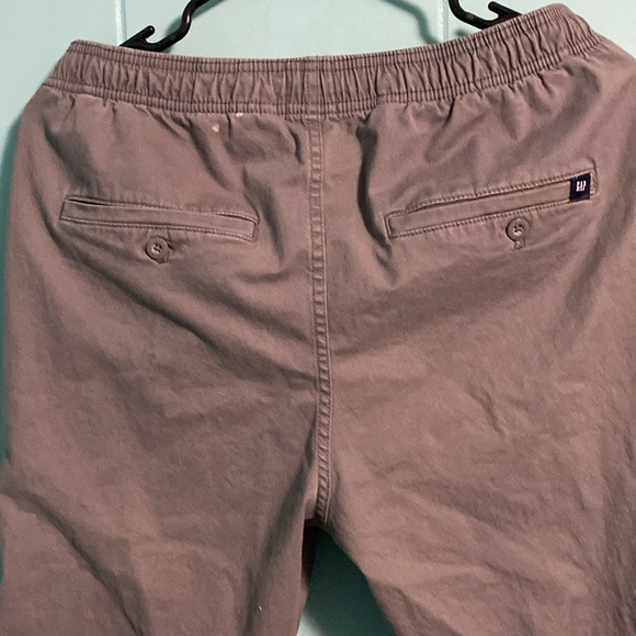 GAP Men's Essential Jogger Pant - Picture 3 of 3